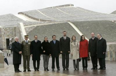 "SEGUIMOS TIRANDO EL DINERO QUE NO TENEMOS"