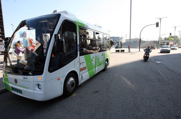 El autobús eléctrico del Casco Vello, comenzará el Viernes. "SOLO PUEDEN INCUMPLIR LAS LEYES LOS POLITICOS"