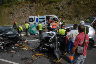 Un choque deja una mujer muerta y 4 heridos graves